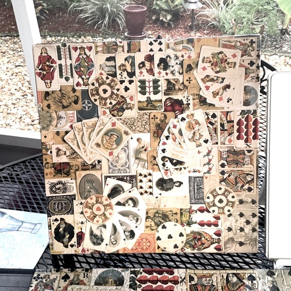 Hallmark Dealers Delight Playing Card Puzzle - Picture 1 of 6